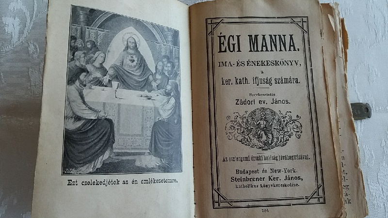 Régiségek Szent könyv a múltból